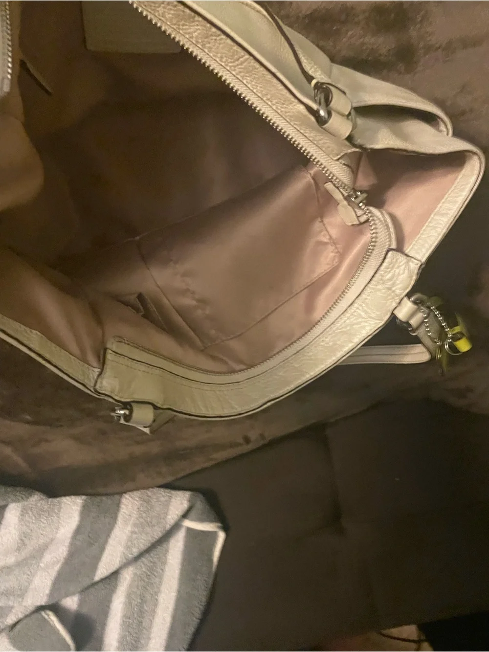 Large Coach Leather Shoulder Tote in Cream with Yellow Tag. Bundle and save!!!